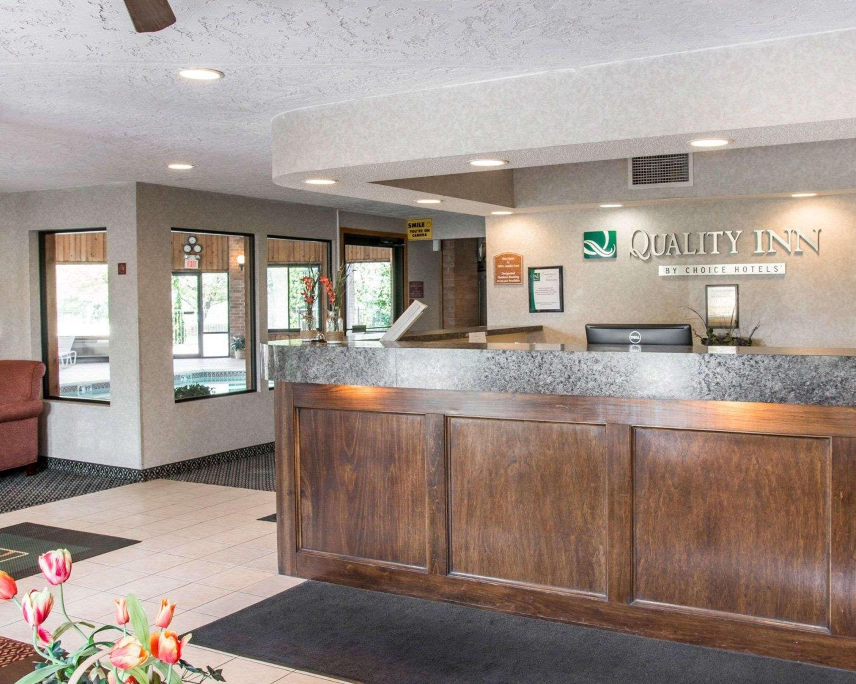 Quality Inn Hudsonville South Exterior foto