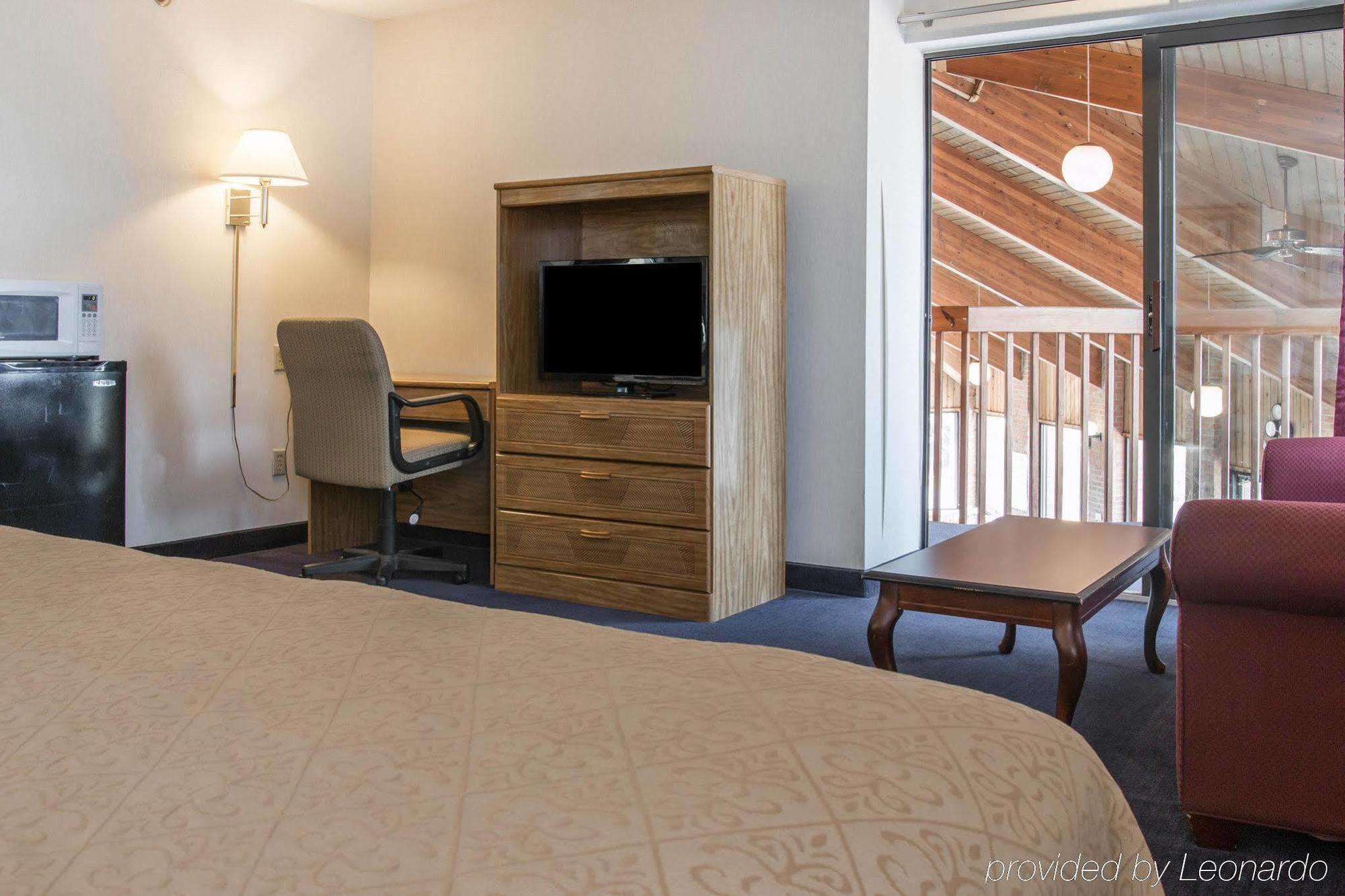 Quality Inn Hudsonville South Exterior foto